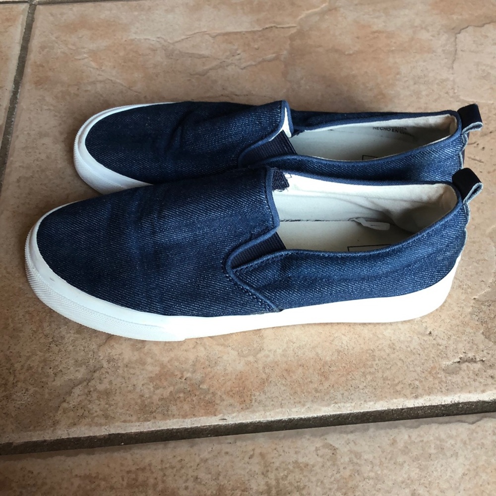 Gap sneakers